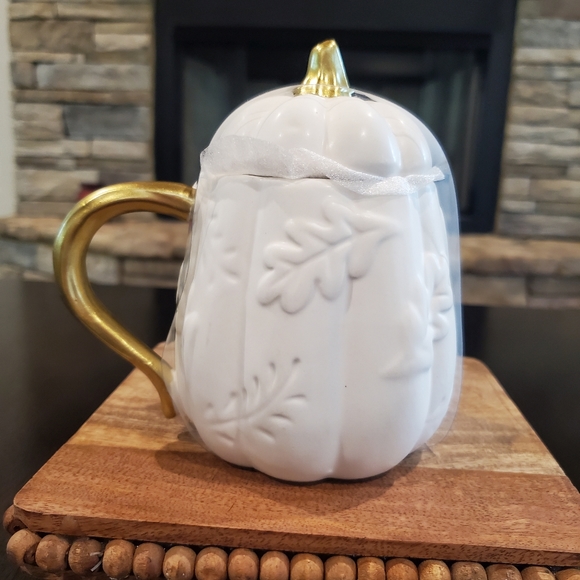 Gorgeous White Pumpkin Mug with Lid-NWT - Picture 4 of 4